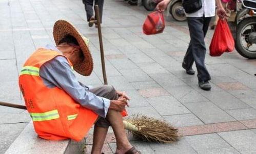 捡了个霸总回家卖椰子,椰子摊头开启甜蜜逆袭之旅